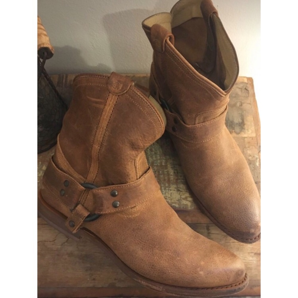 ⬇️$80 FRYE Genuine Leather Boots